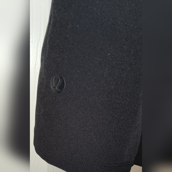 lululemon athletica Men's Black Pool 5'' Shorts - Picture 3 of 6